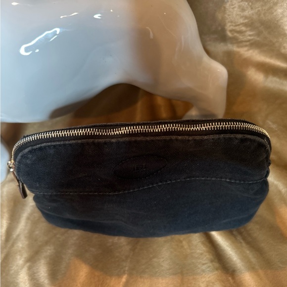 Authentic Hermes makeup pouch!! Used but still has a long life left! - Picture 5 of 8